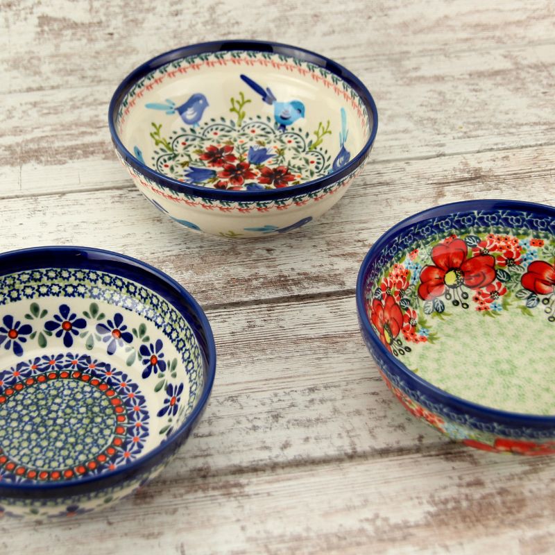 Polish pottery 6.5 inch soup and salad bowl in Floral Butterfly Unikat pattern 149ar